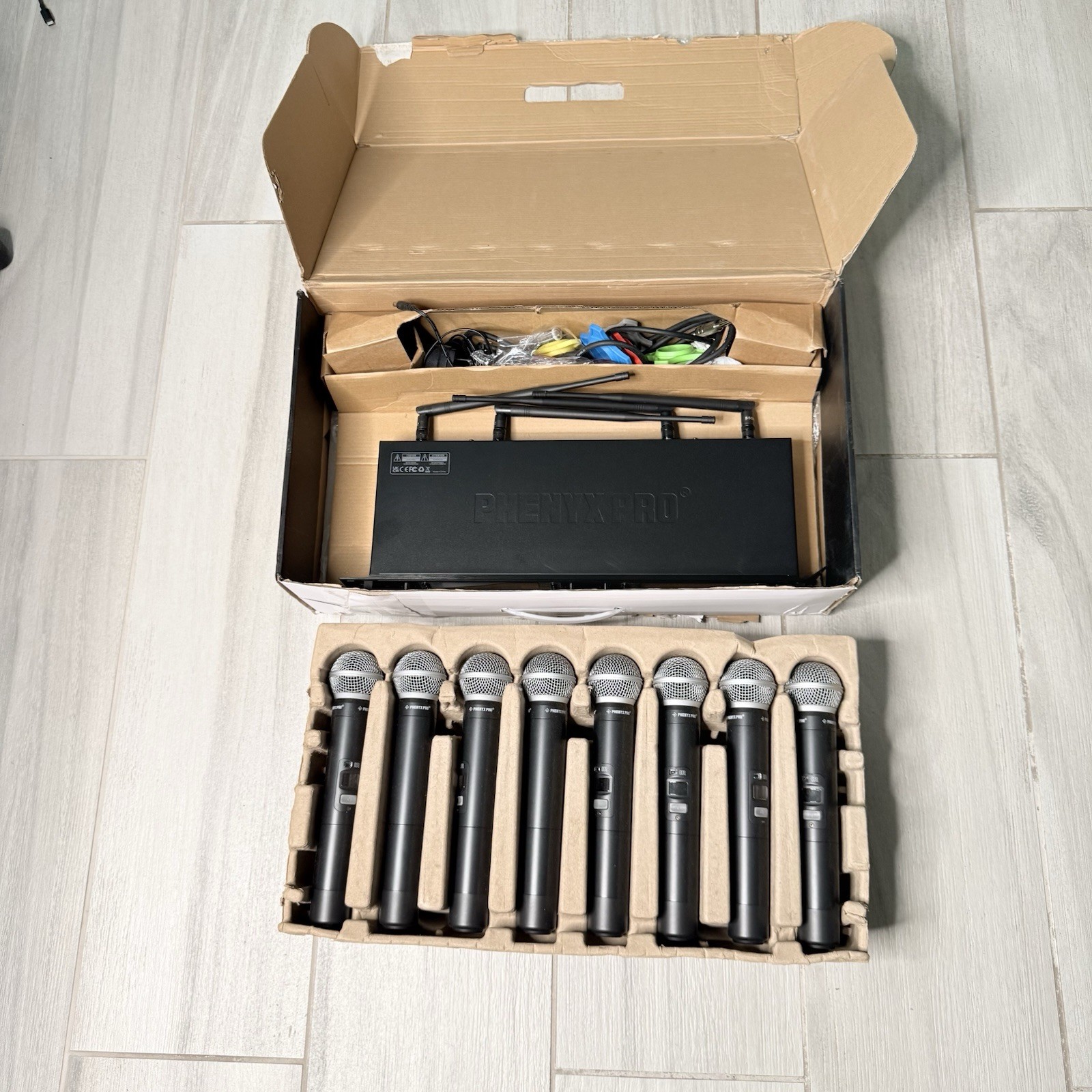 Phenyx Pro PTU 6000 Selectable UHF 8 Channel Wireless Microphone System *NOTES*