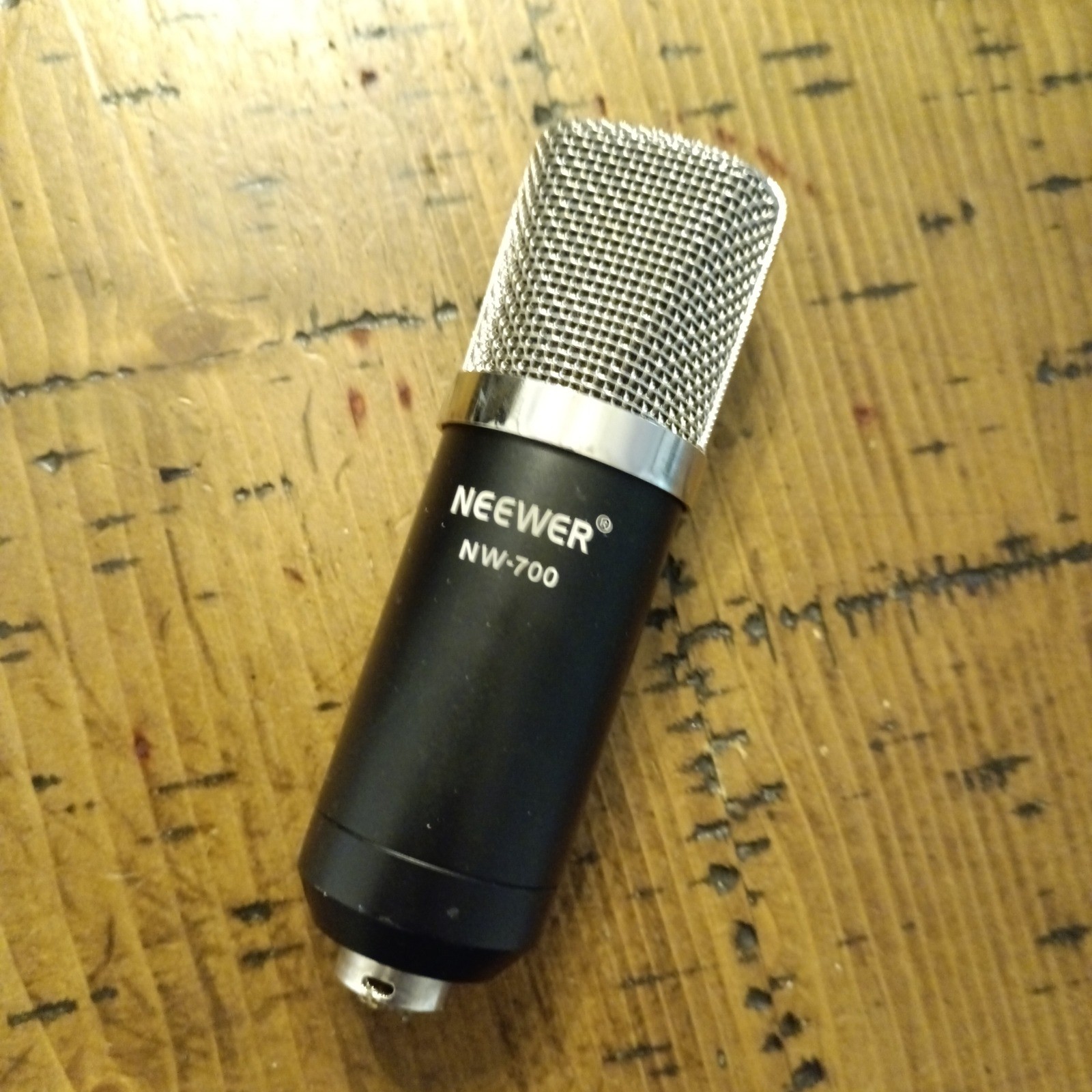 Neewer NW-700 Professional Studio Condenser Microphone Black XLR NW700 a10