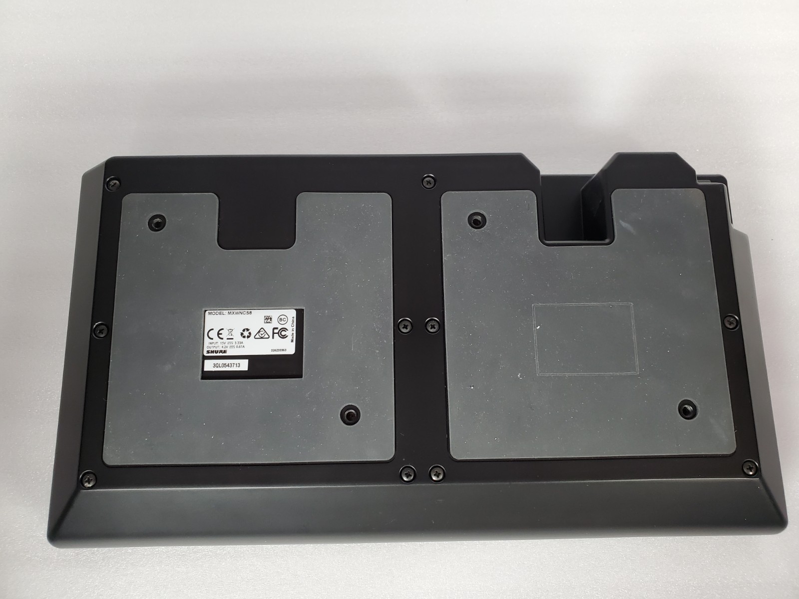 Shure MXWNCS8 8-Port Charging Station (4) MXW6/O-Z10 (2) MXW1/0 Z10 (1) SM58