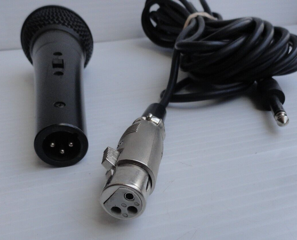 Radio Shack 33-3004 Dynamic Microphone w/ XLR Female to 1/4 Inch TRS Jack