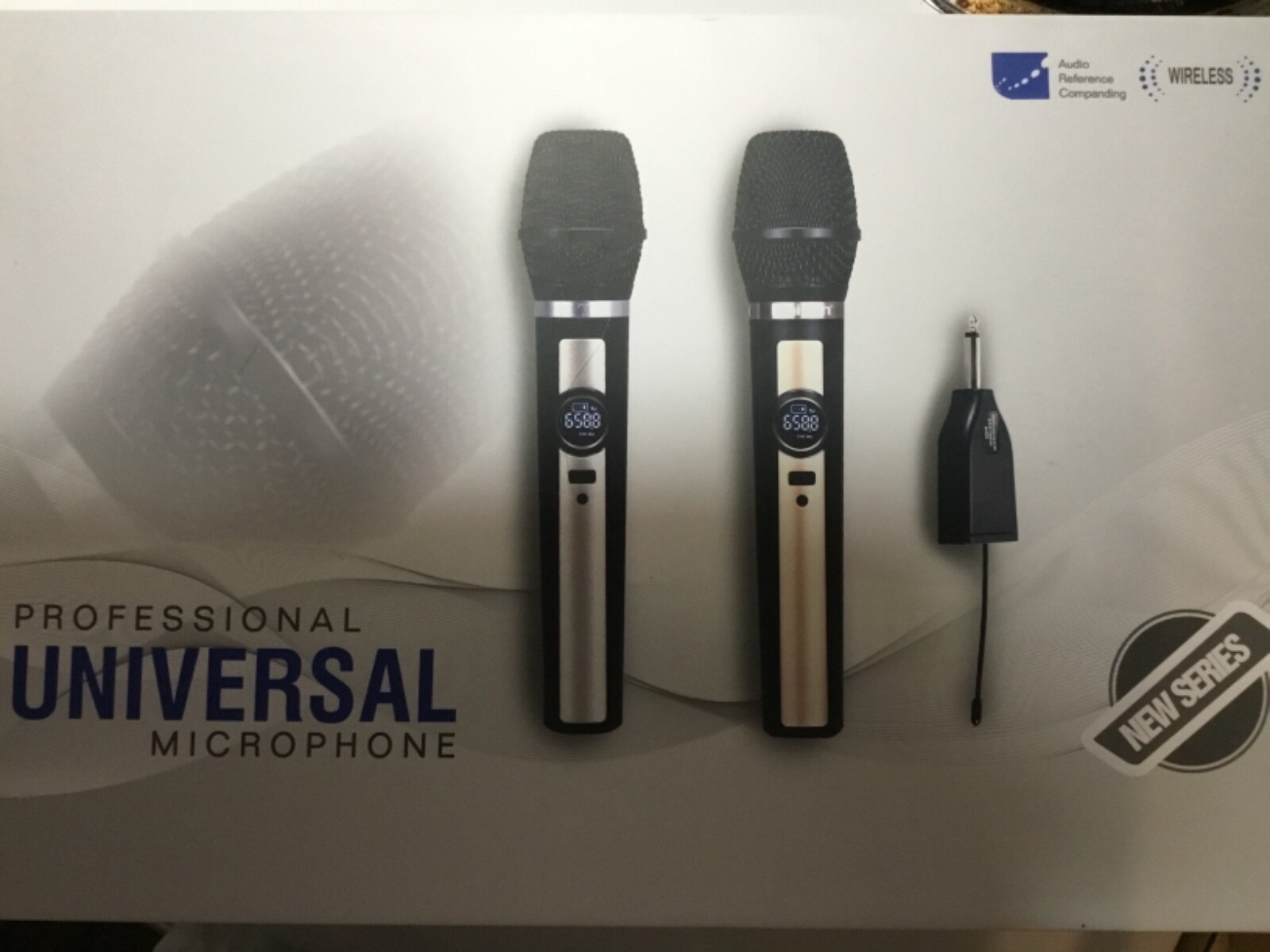 M03 Pro Universal Microphone Set (Batteries Included) NEW