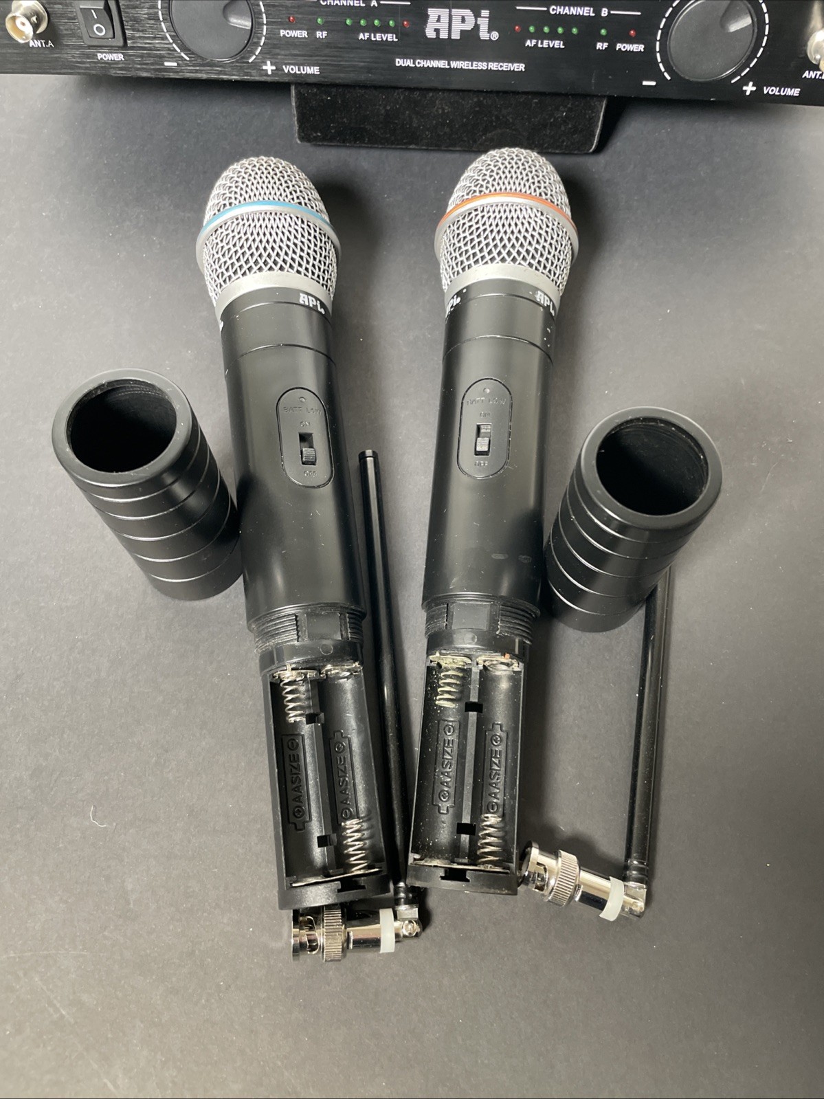 API Pro Wireless Receiver Dual Mics Set SR-890 Tested READ