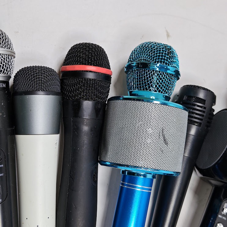 Lot of 10 Used Microphones, Various Colors & Models, No Packaging