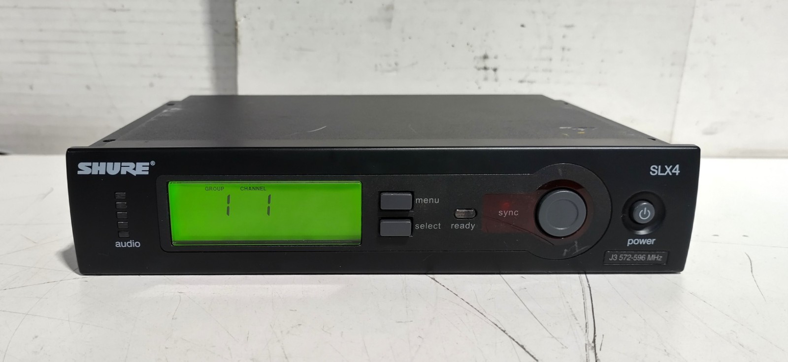 Shure SLX4 J3 572-596MHz Rack-Mountable Analog Single-Channel Wireless Receiver