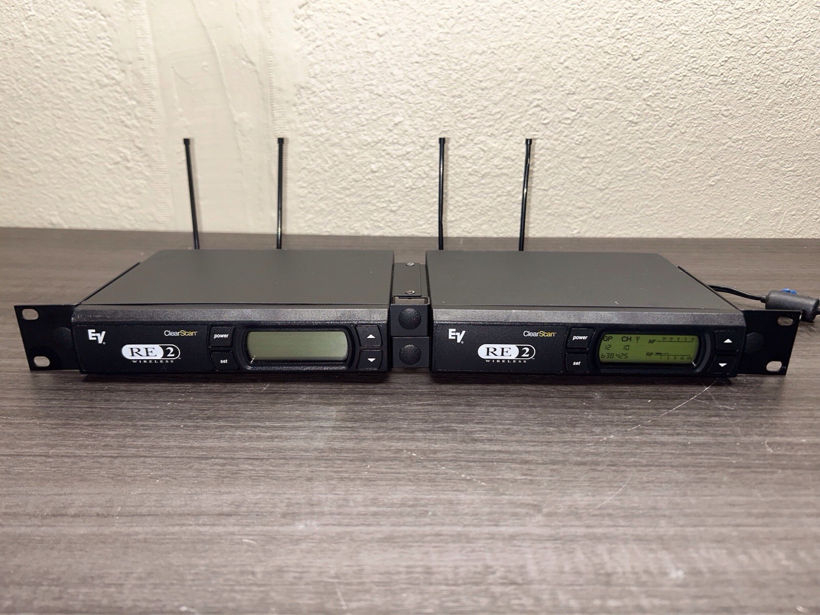ElectroVoice EV Clear Scan RE2 Wireless Microphone Receiver – | #D466