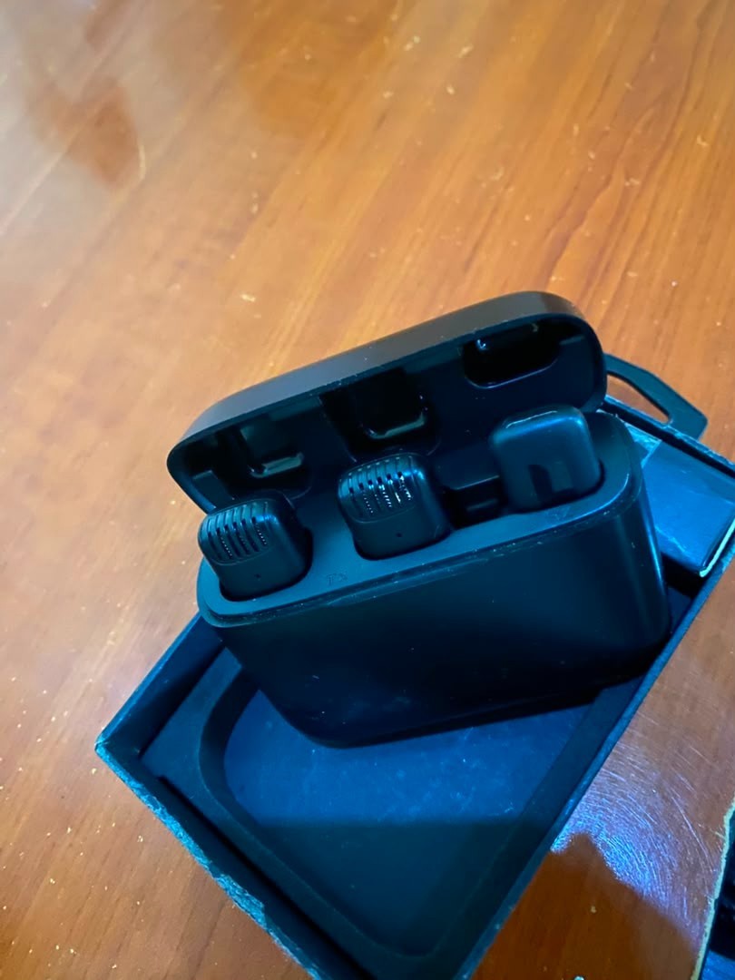 Dual Wireless Lavalier Microphones with Charging Case for Content Creators