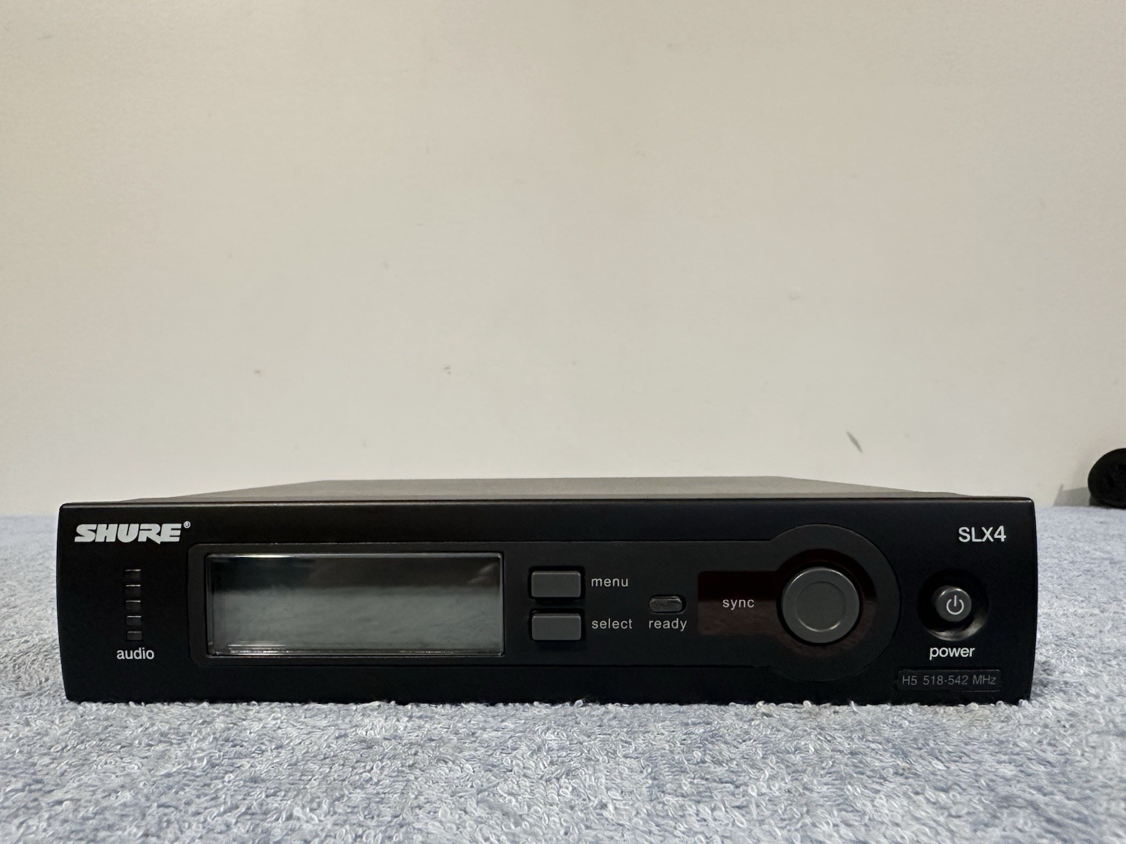 Shure Slx4 H5: 518-542 MHz ( No Power Supply No Antenna)
