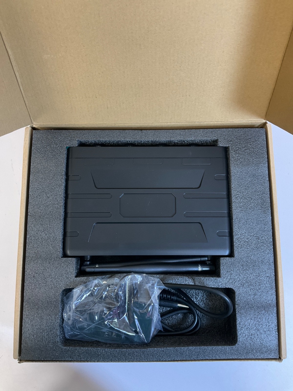 TONOR TW360 Wireless Microphone System Open Box Complete Set