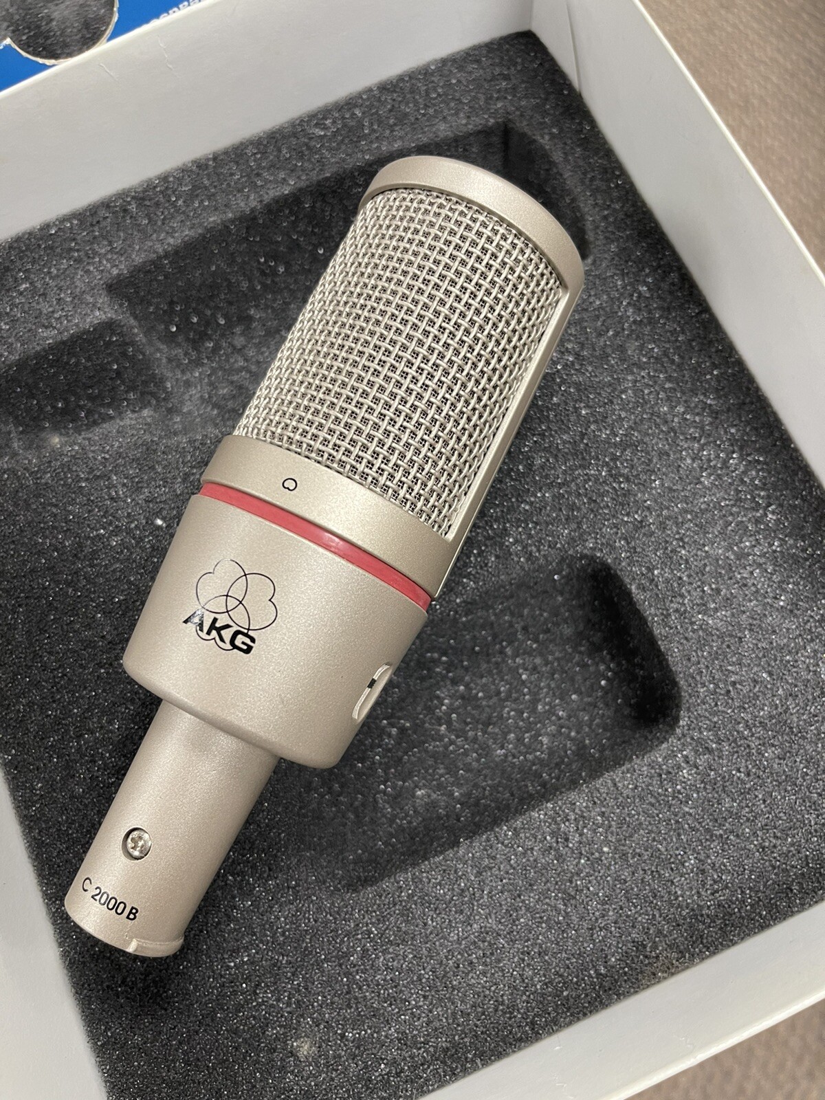 AKG C 2000 B Condenser Microphone w/ Box