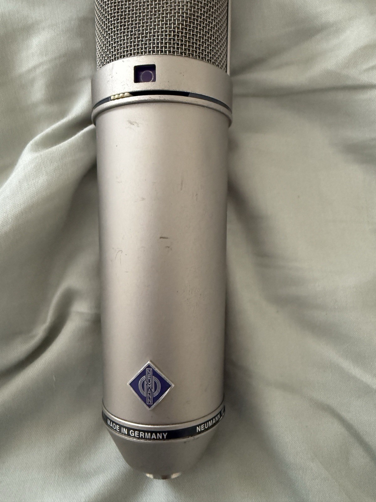Neumann U 87 Ai Silver Large Diaphragm Condenser XLR Mic w/ Wooden Case