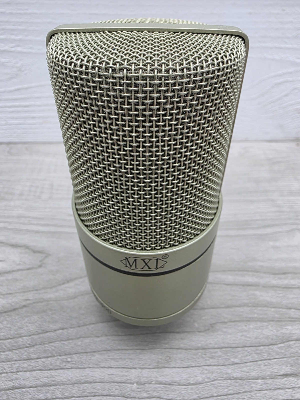 MXL 990 Condenser Microphone Champagne Wired 3-pin XLR Condenser Transducer