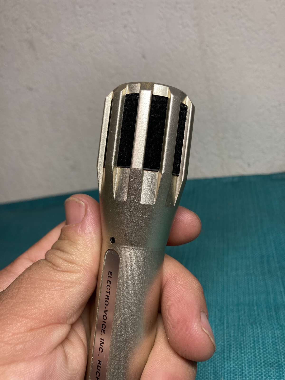 Dynamic Cardioid Dynamic Cardioid EV 670 Hi-Z/Lo-Z Microphone (untested)