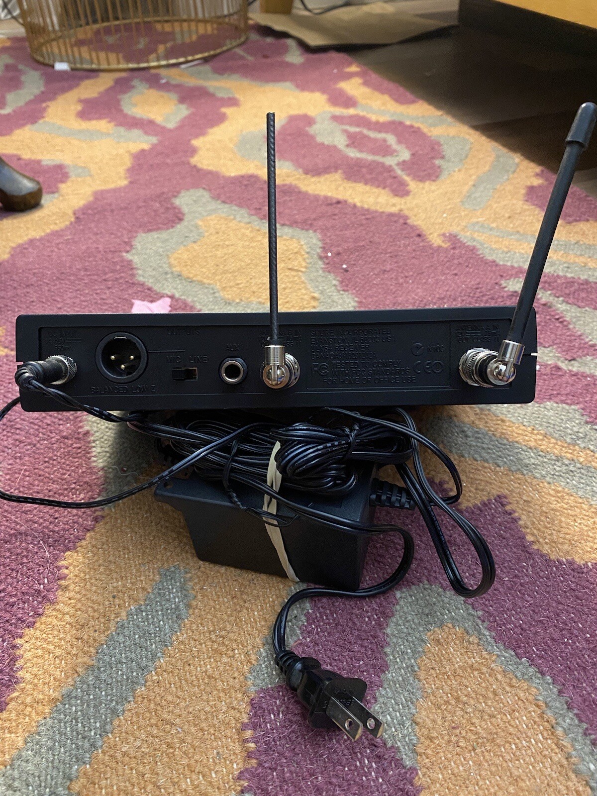 Shure ULXS4 662-698MHz-M1 Wireless Receiver *includes AC Adapter