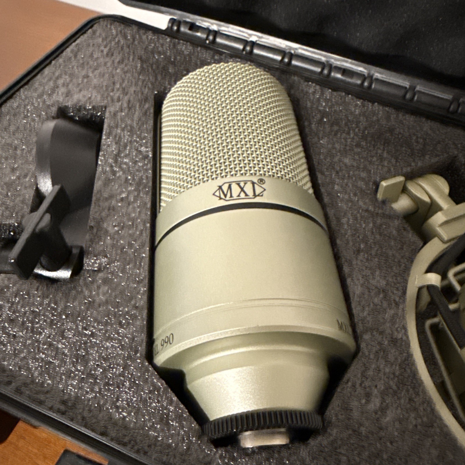 MXL 990 Pressure Gradient Condenser Instrument Recording Microphone