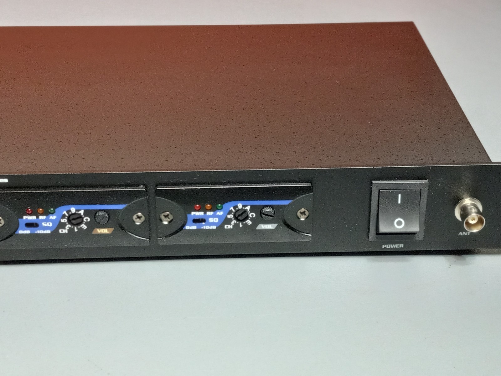 VocoPro UHF-5816 Professional 4 Channel UHF PLL Wireless Microphone System