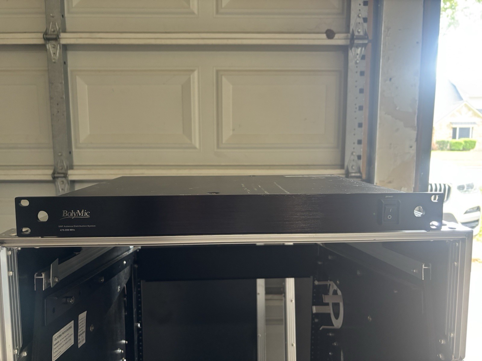Bolymic UHF Antenna Distribution System 470-950 MHz No Antennas