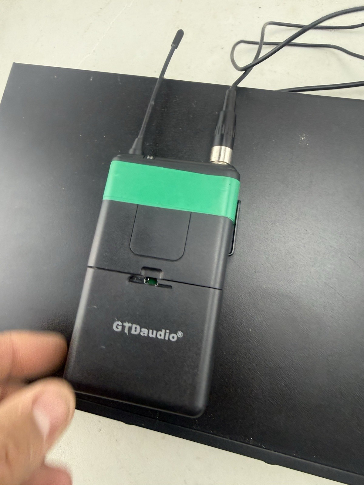 GTD Audio UHF Diversity Wireless Microphone Mic System G-380 W 2 Head Sets Good