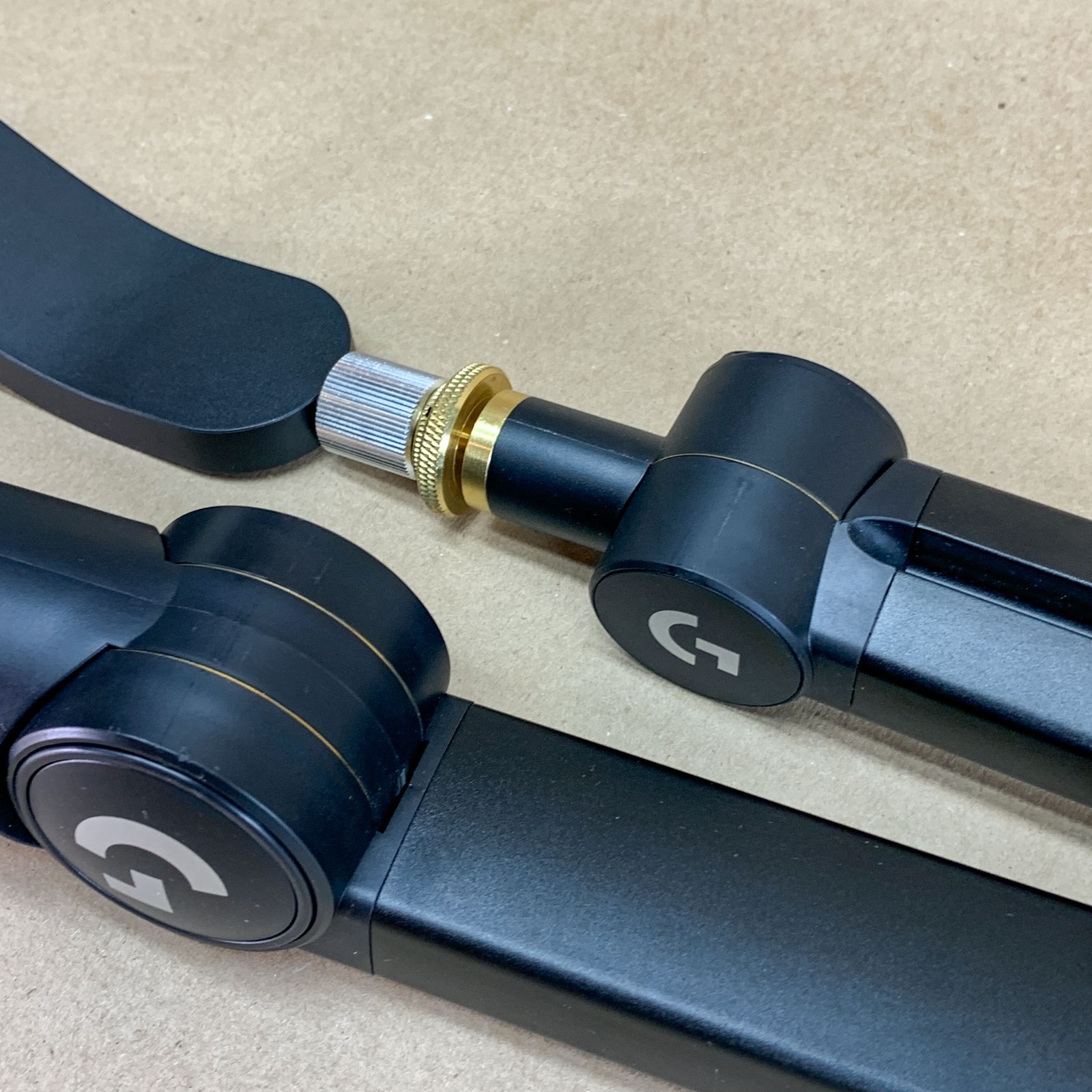 Logitech G Compass Broadcast Boom Arm for Yeticaster GX Microphone FOR PARTS