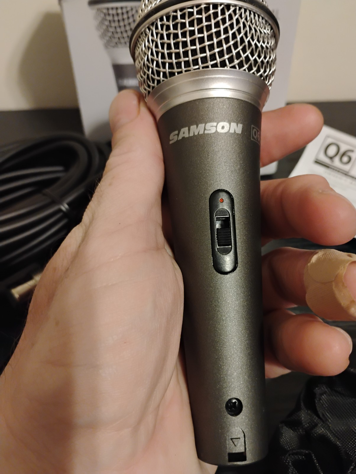 Samson Q6 Dynamic Microphone & Cable + Manual And Mic Bag Super Clean