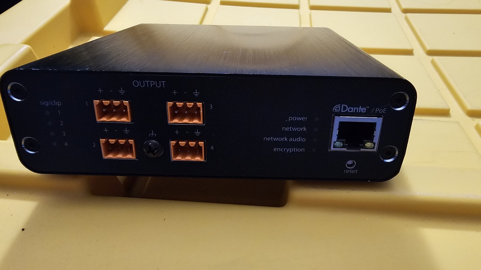 SHURE ANI4OUT-BLOCK Audio Network Interface Analog Mic/Line Output