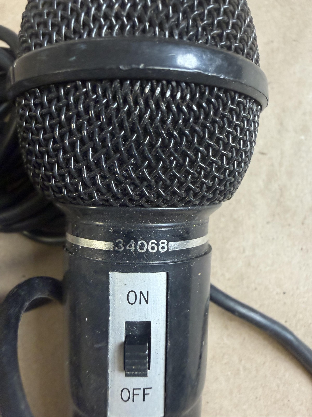 Wired Dynamic Microphones Lot Of 2 Handheld Black 1/4in TS On Off Pair 34068