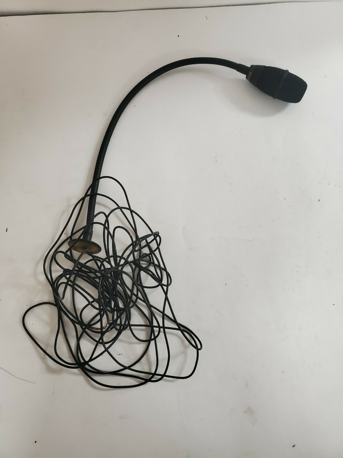 Shure AMS24 Gooseneck Desktop Professional Microphone