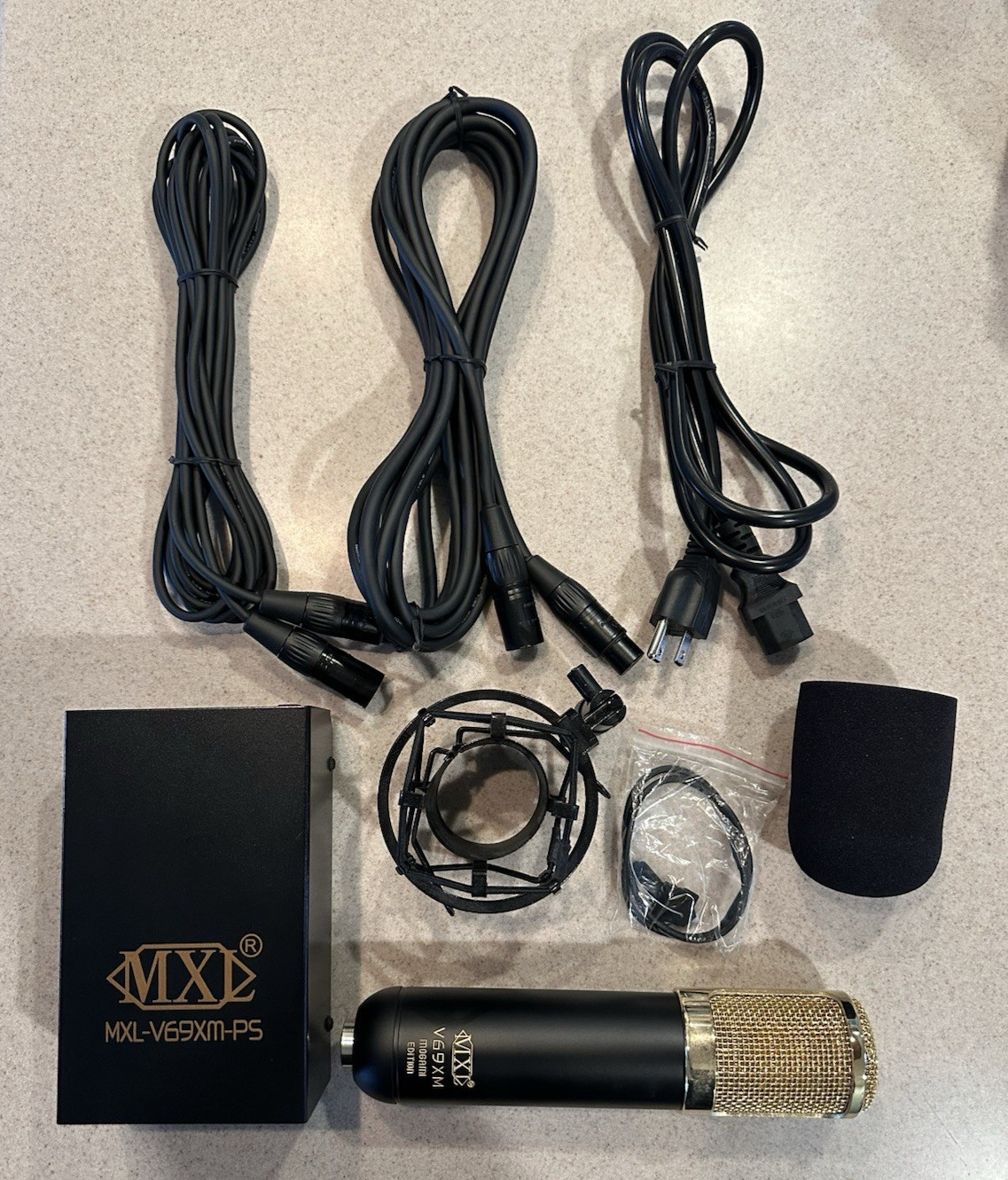 MXL V69 Mogami Edition Condenser Microphone with Gold Pop Filter included (Used)