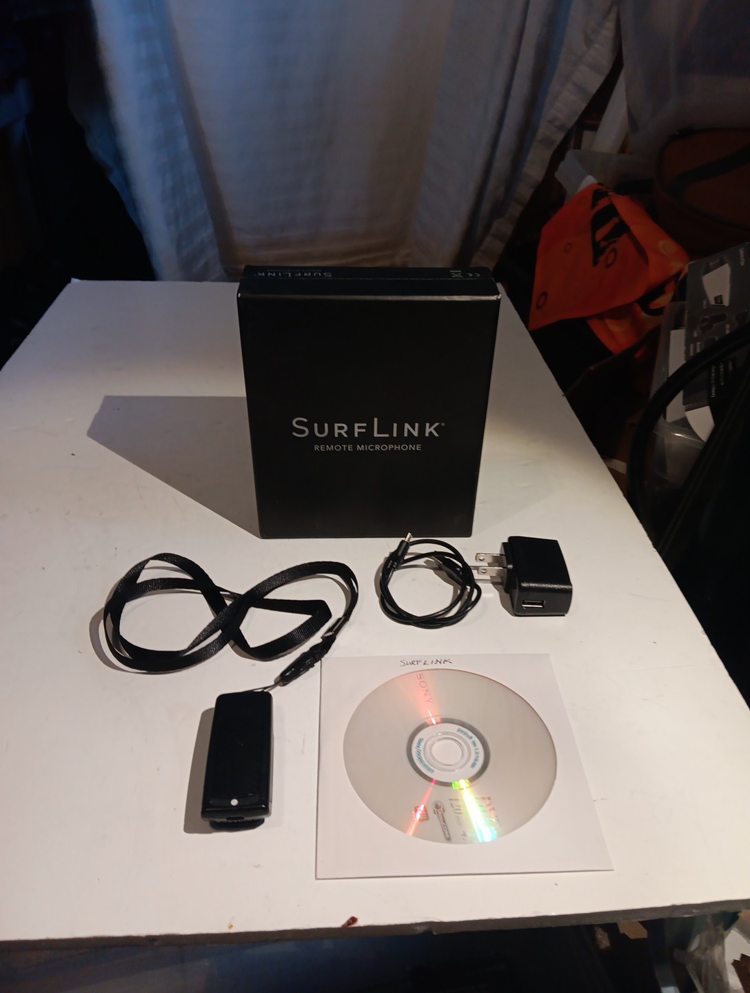 Surflink Remote Microphone 2 Model 400 Works USB Charge Cable, Manual on CD