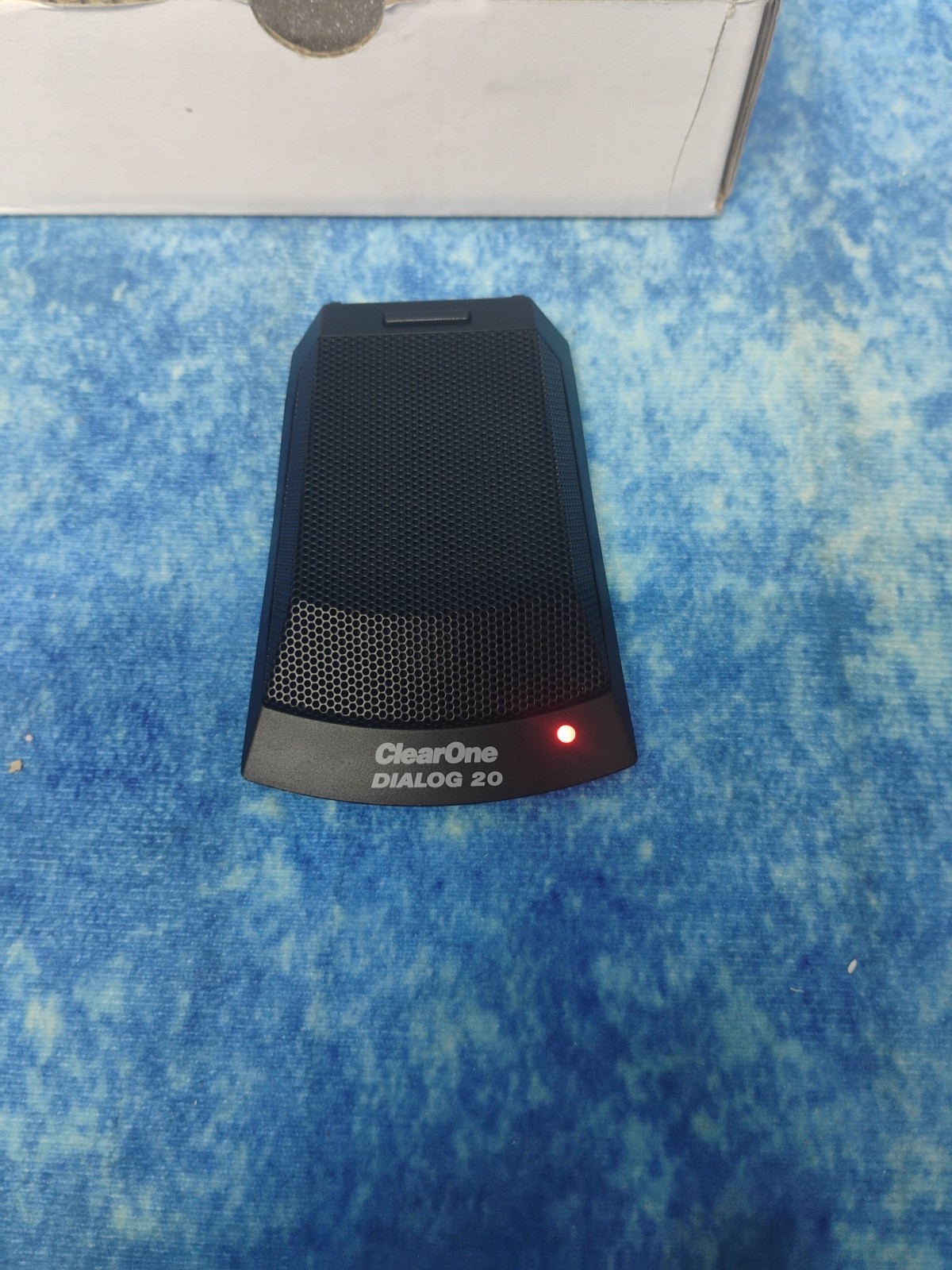 ClearOne Dialog 20 Wireless Tabletop Cardoid Transmitter/Mic, RFM610, Compressed