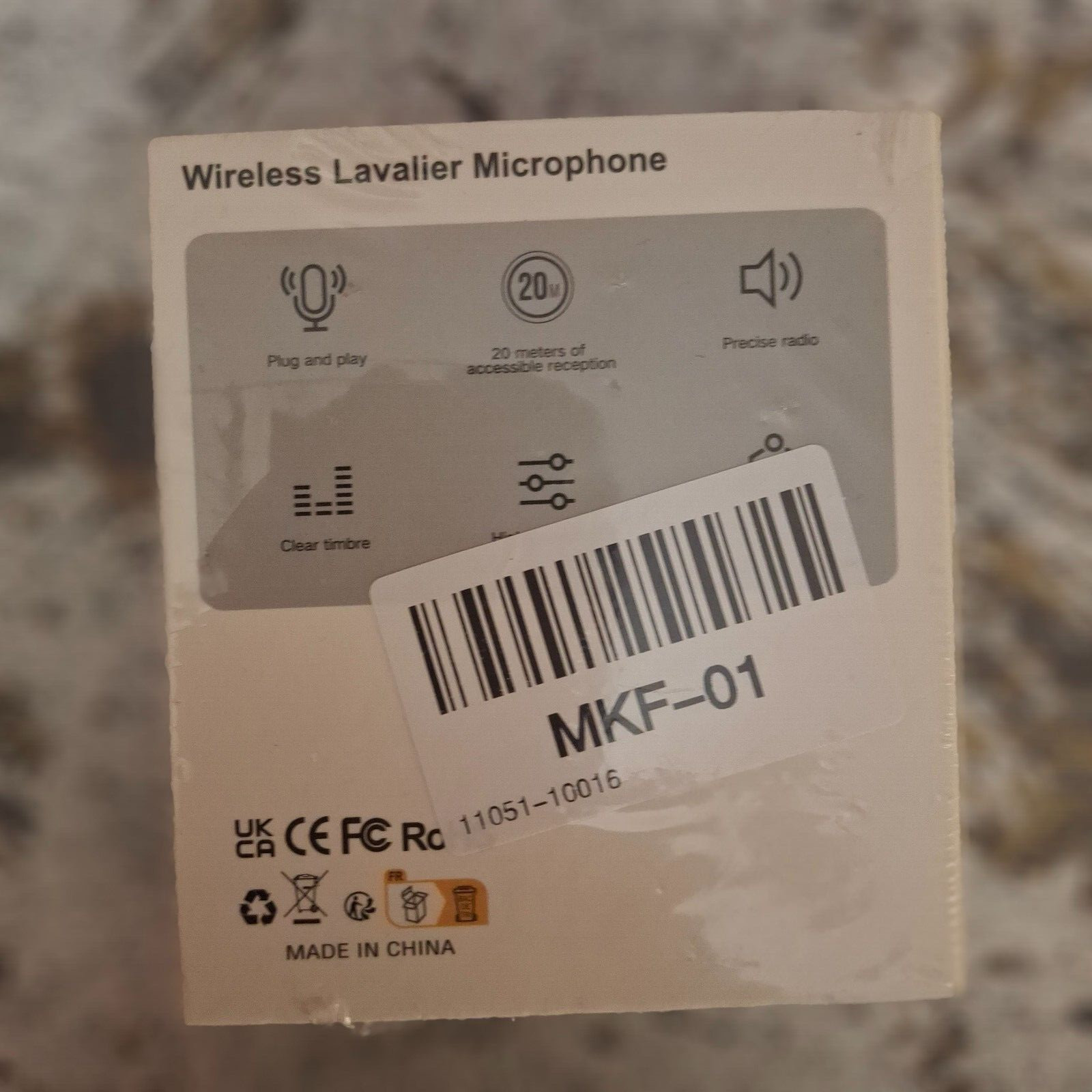 Wireless Lavalier Microphone for Apple iPhone MKF-01 One to Two Audio Plug&Play