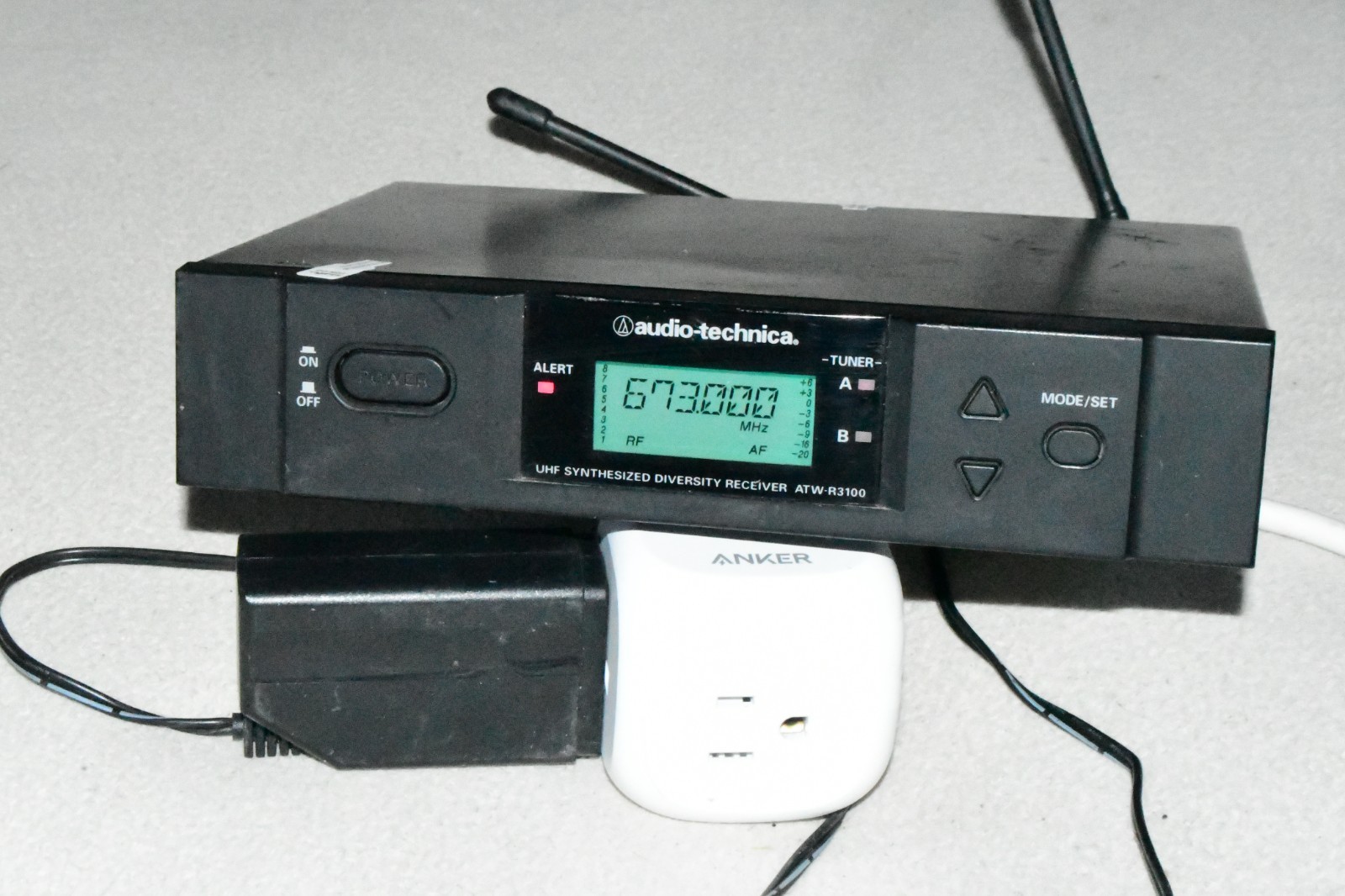 Audio Technica ATW-R3100D 3000 Series Wireless Reciever C-Band 655-680mhz w2c