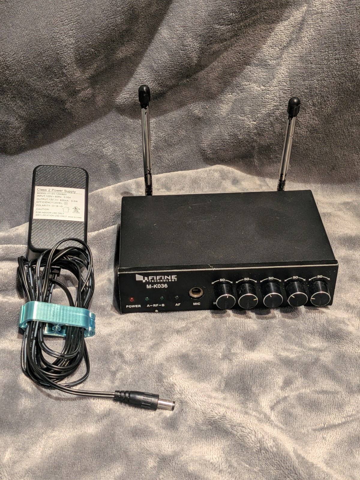 FIFINE M-K036 WIRELESS MICROPHONE SYSTEM Works Ships Fast!!!