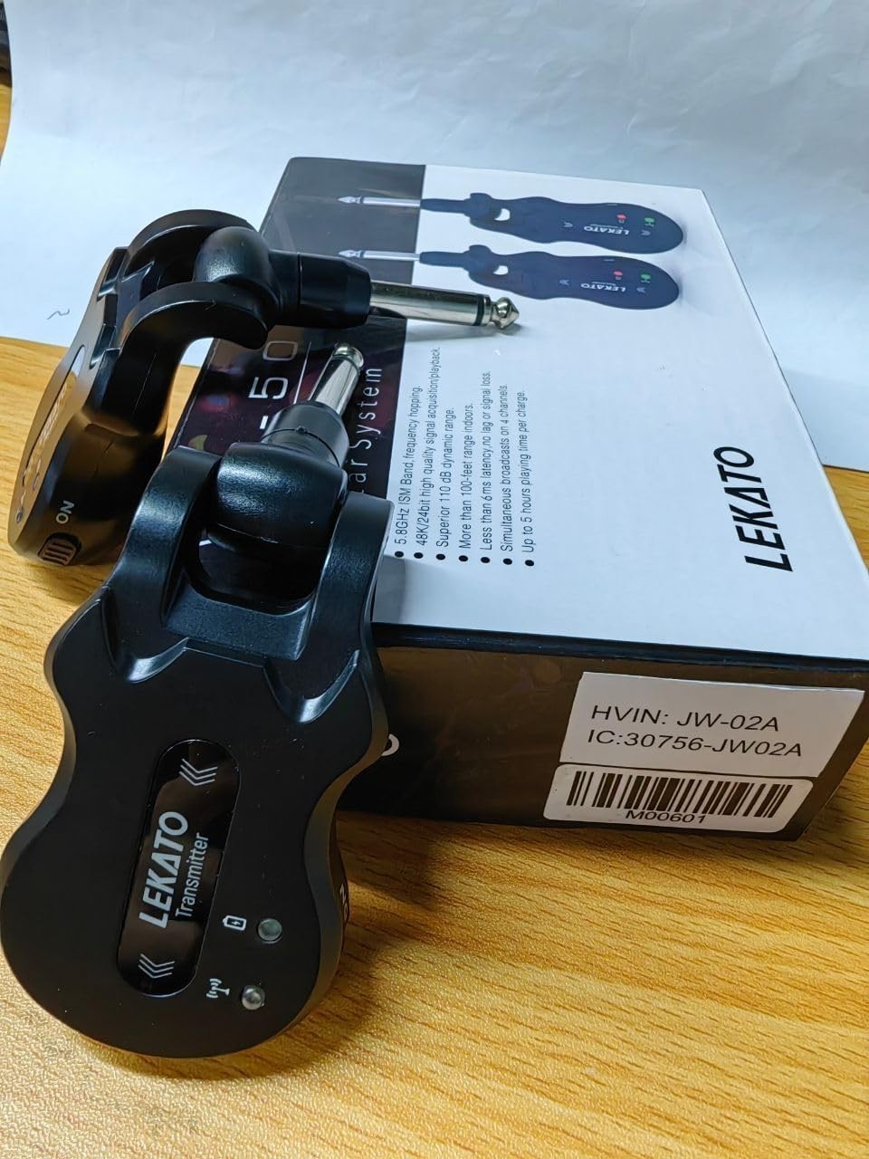 220° Rotatable Wireless Guitar Transmitter & Receiver – Ideal for Stage Use