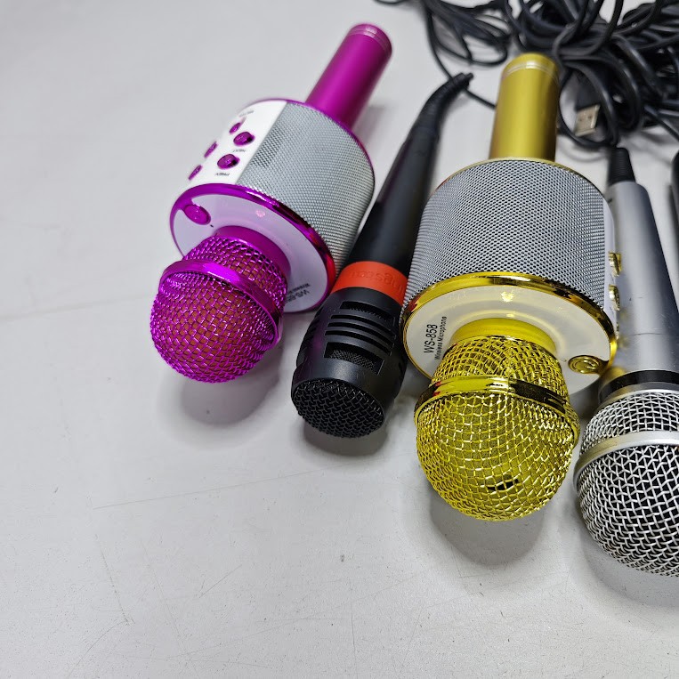 Lot of 10 Microphones – Untested, Signs of Use, Various Models