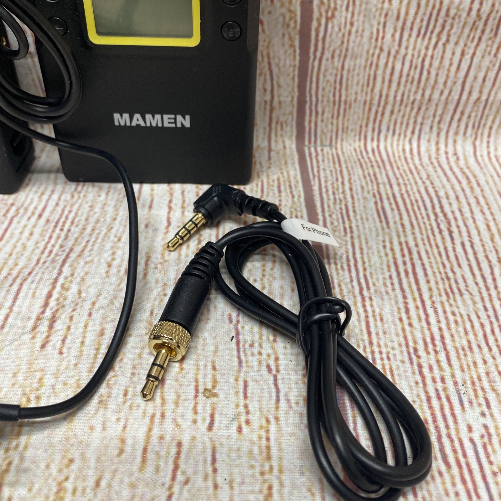 MAMEN WMIC-01 UHF Dual-Channel Wireless Microphone System , 1 Receiver 2 Trans