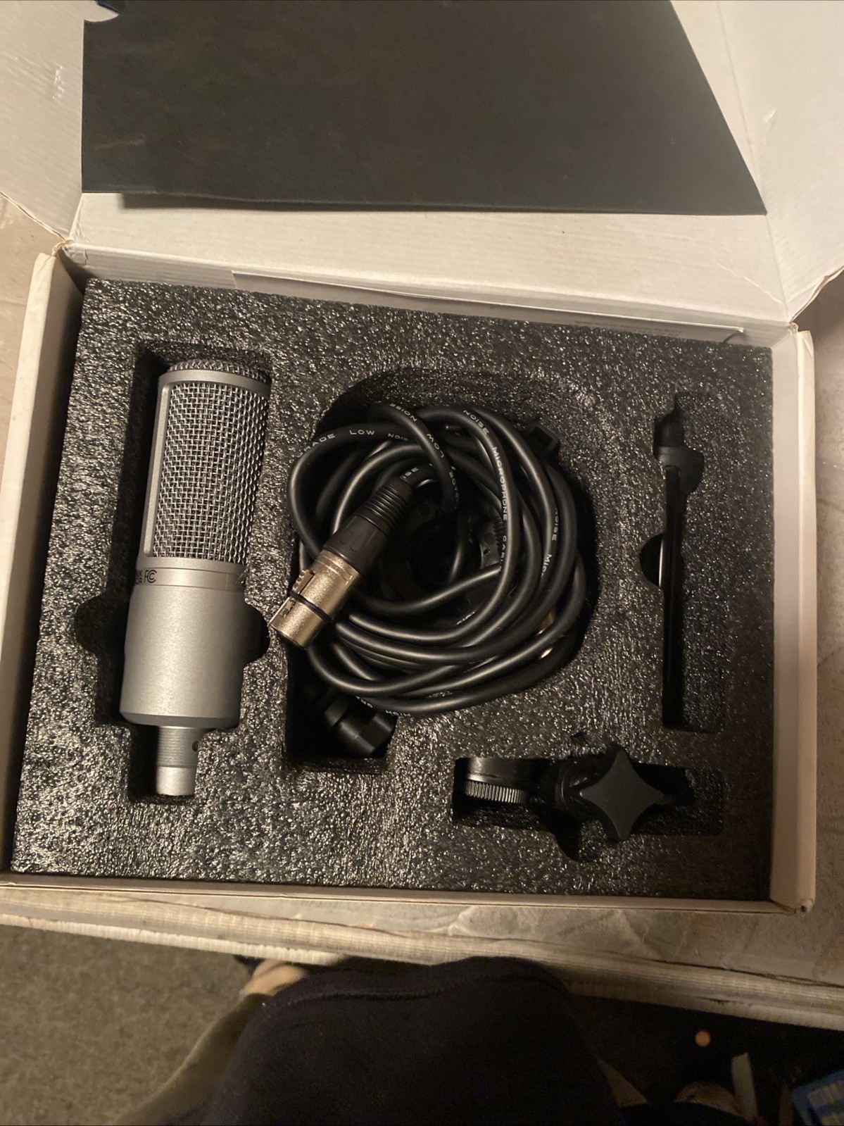Donner DC Large Diaphragm Condenser Microphone Silver Model