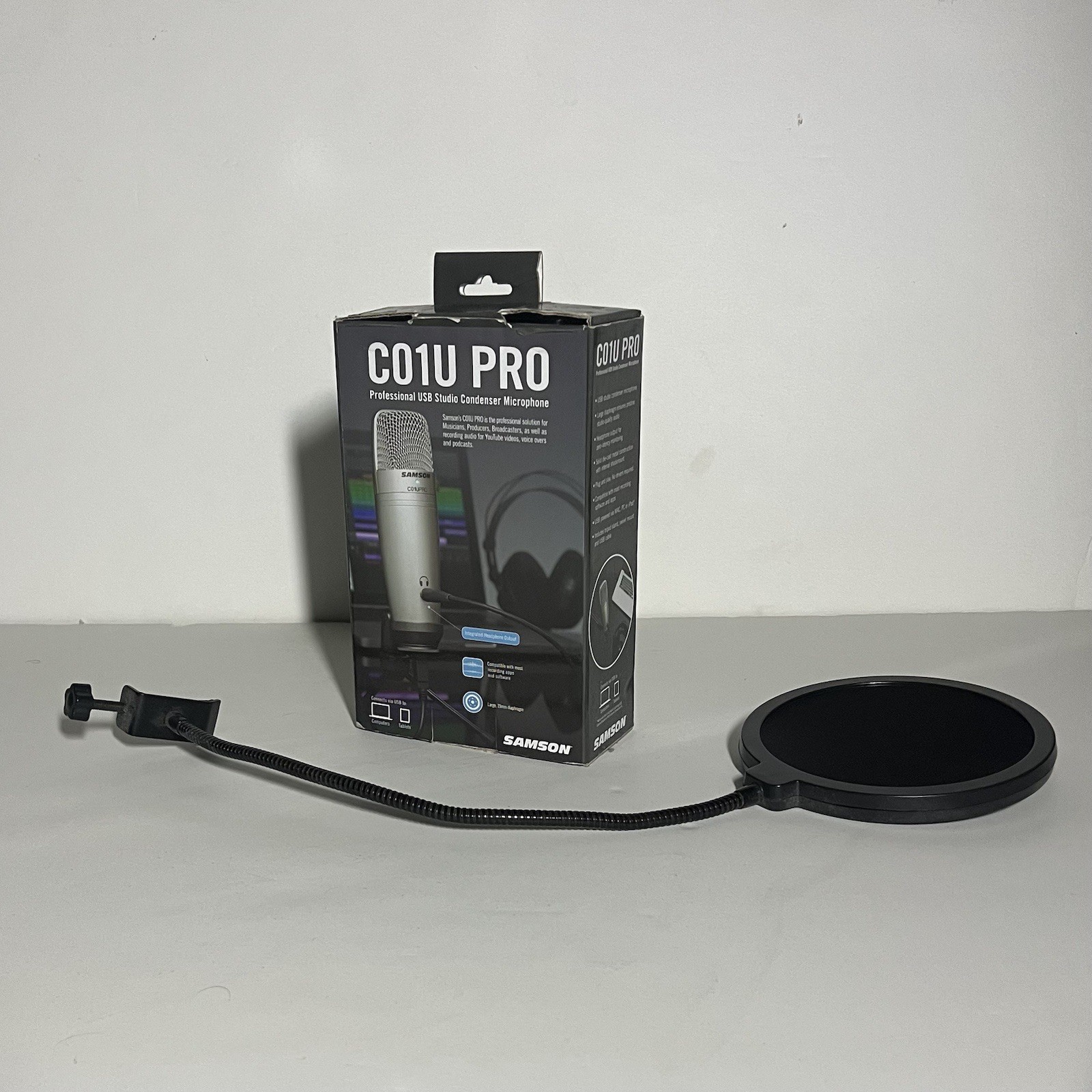 Samson C01U Pro USB Condenser Microphone with pop filter