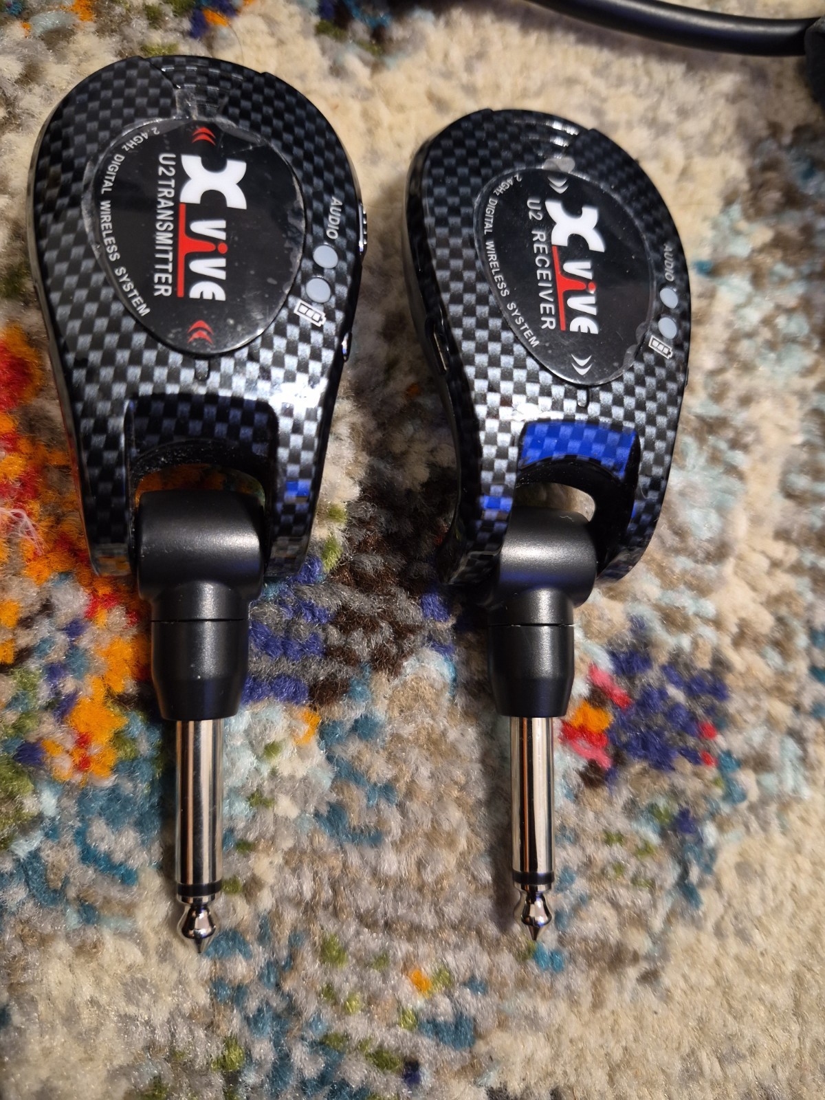 XVive U2 Guitar Wireless System Carbon Lot Of 2