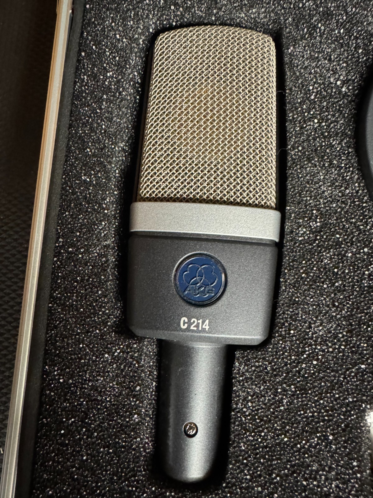 AKG C214 Large Diaphragm Condenser Microphone Pair