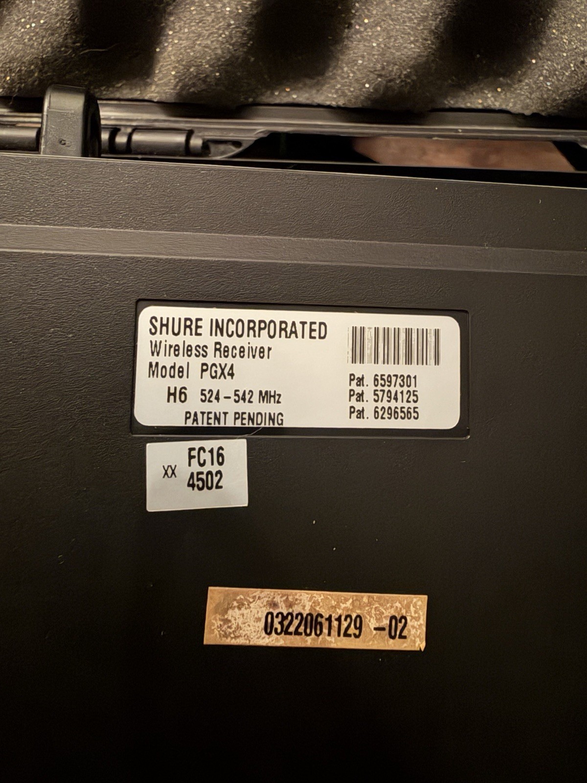 Shure PGX4 Wireless Microphone System H6 with Numark Handheld Microphone –