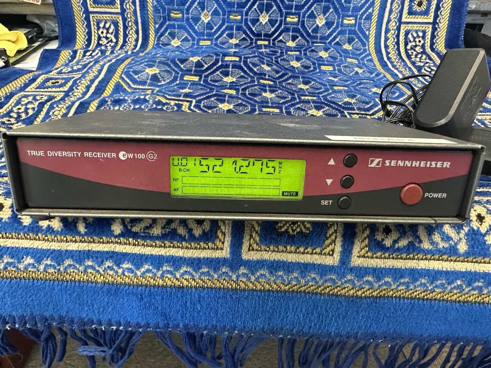 Sennheiser EW-100 EM-100 G2 True Diversity Receiver 518-554 MHz W/ Power Supply