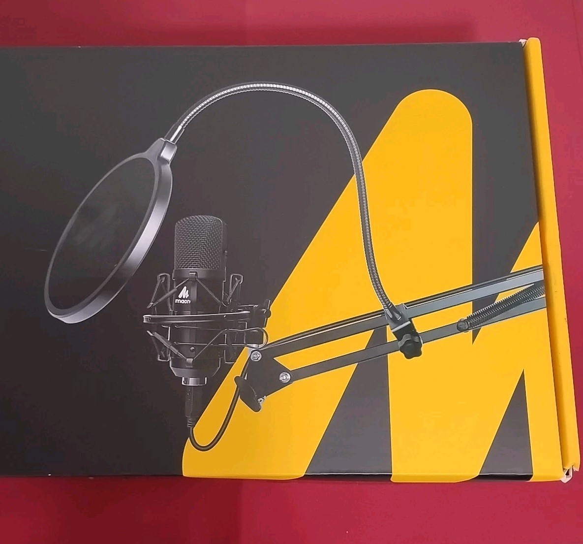 Maono AU-A04 Podcasting Microphone Kit, Professional Audio Innovation , Black.