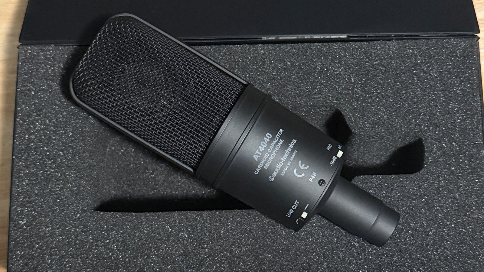 Audio-Technica AT4040 Cardioid Condenser Microphone, Large Diaphragm