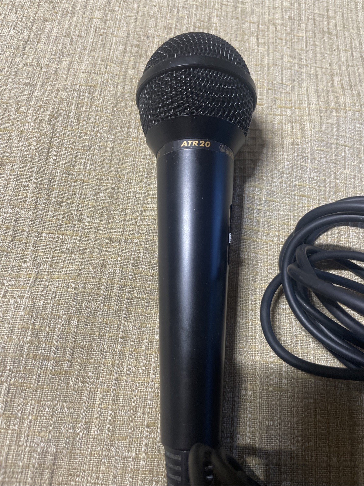 Audio-Technica Cardioid Dynamic Vocal/Instrument Microphone ATR20