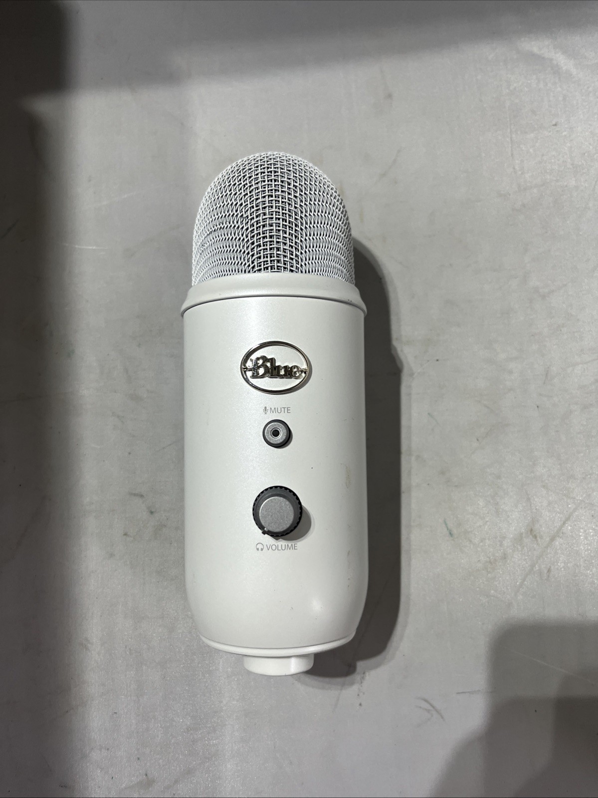 Blue Microphones Yeti USB Microphone – Whiteout