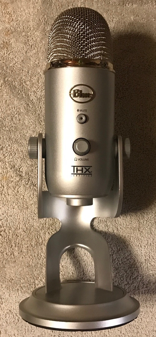 Blue Yeti 6123112 Microphone – Silver