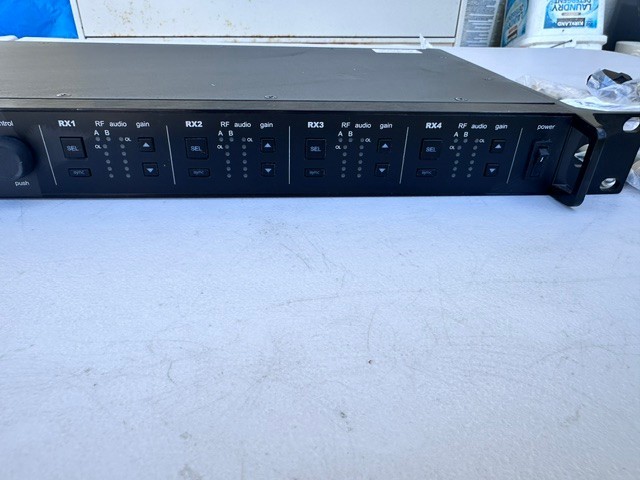 Shure ULXD4Q Quad-Channel G50 Band Digital Wireless Receiver 470-534 MHz