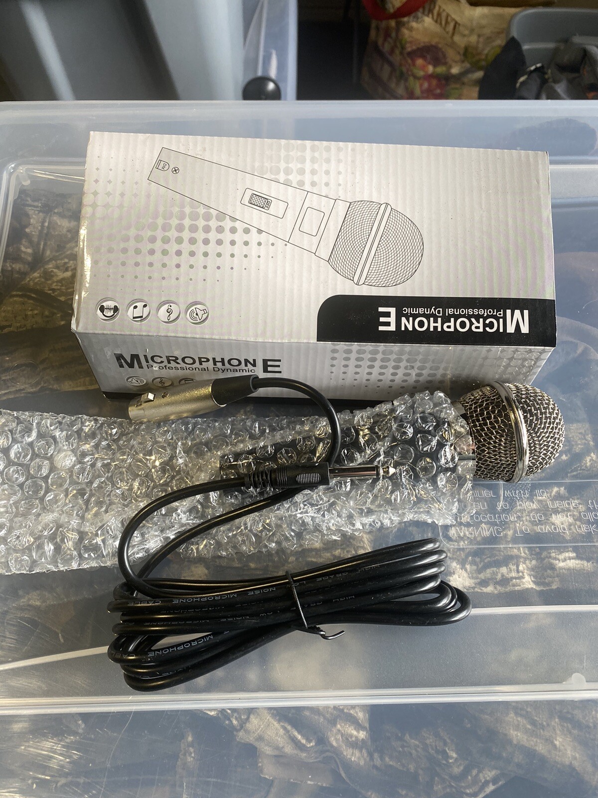 Microphone