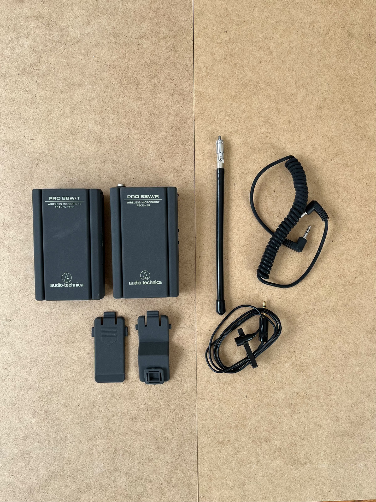 Audio-Technica Pro 88W VHF Wireless Microphone System – T24: 169.505-170.305 MHz