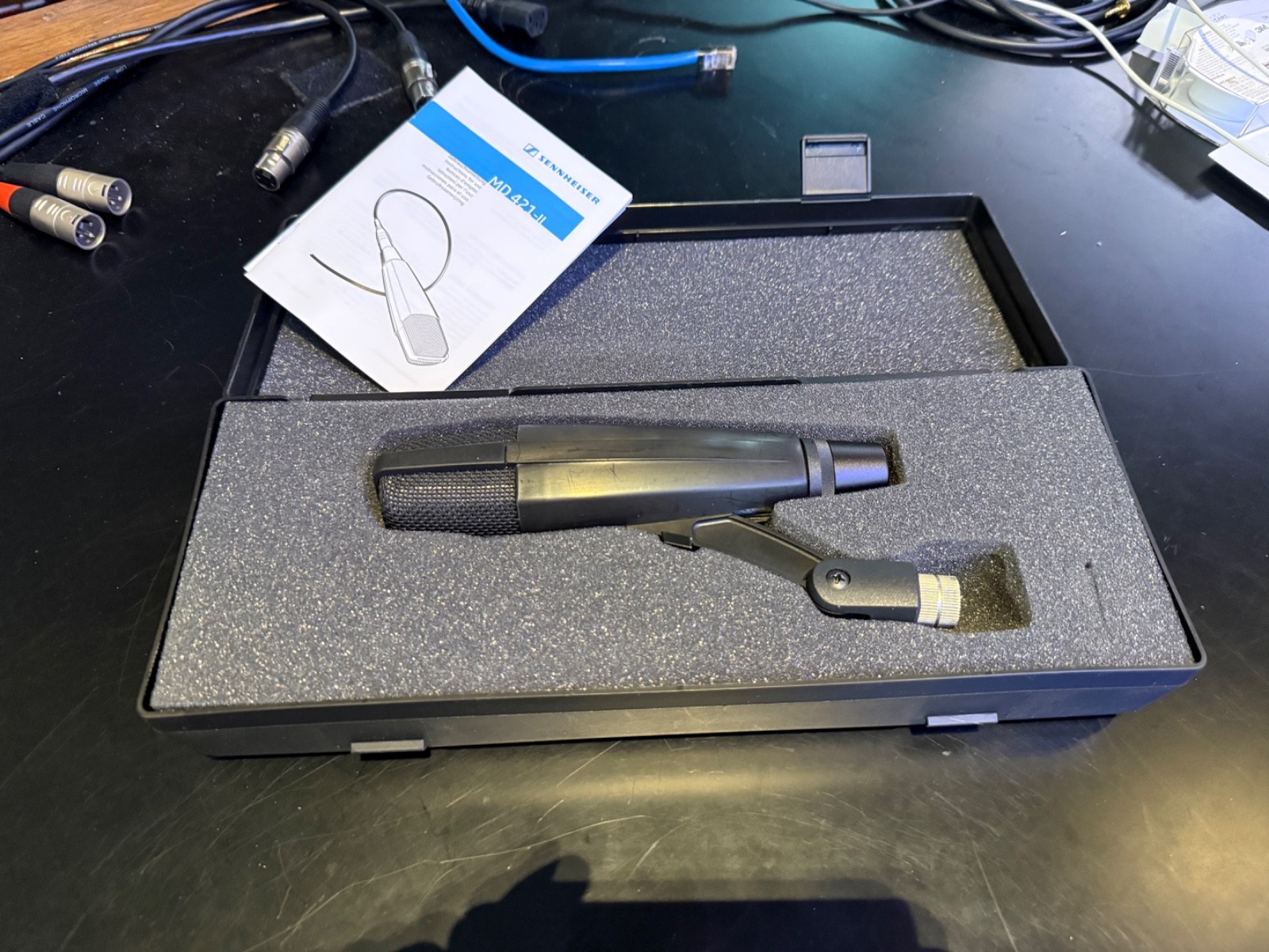 Sennheiser MD 421 II Wired Dynamic Microphone XLR 3-Pin w/ Case, Black- MINT